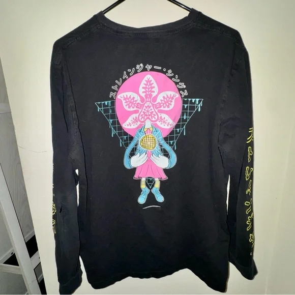*Flaws* Stranger Things x Chogrin Elegorgon Long Sleeve Shirt - Picture 8 of 11